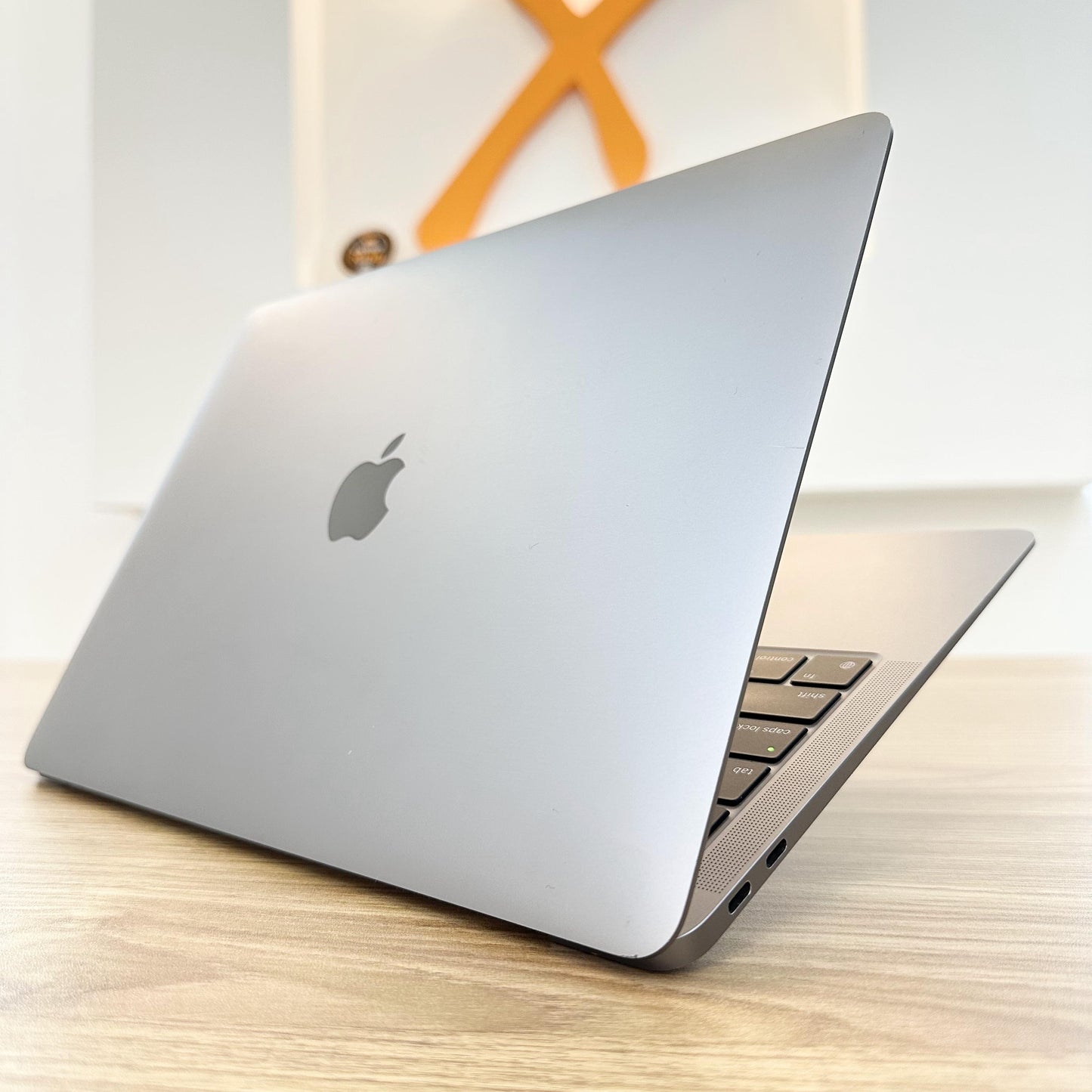 MACBOOK AIR M1 13.3"(2560x1600) LAPTOP (OPEN BOX WITH WARRANTY)