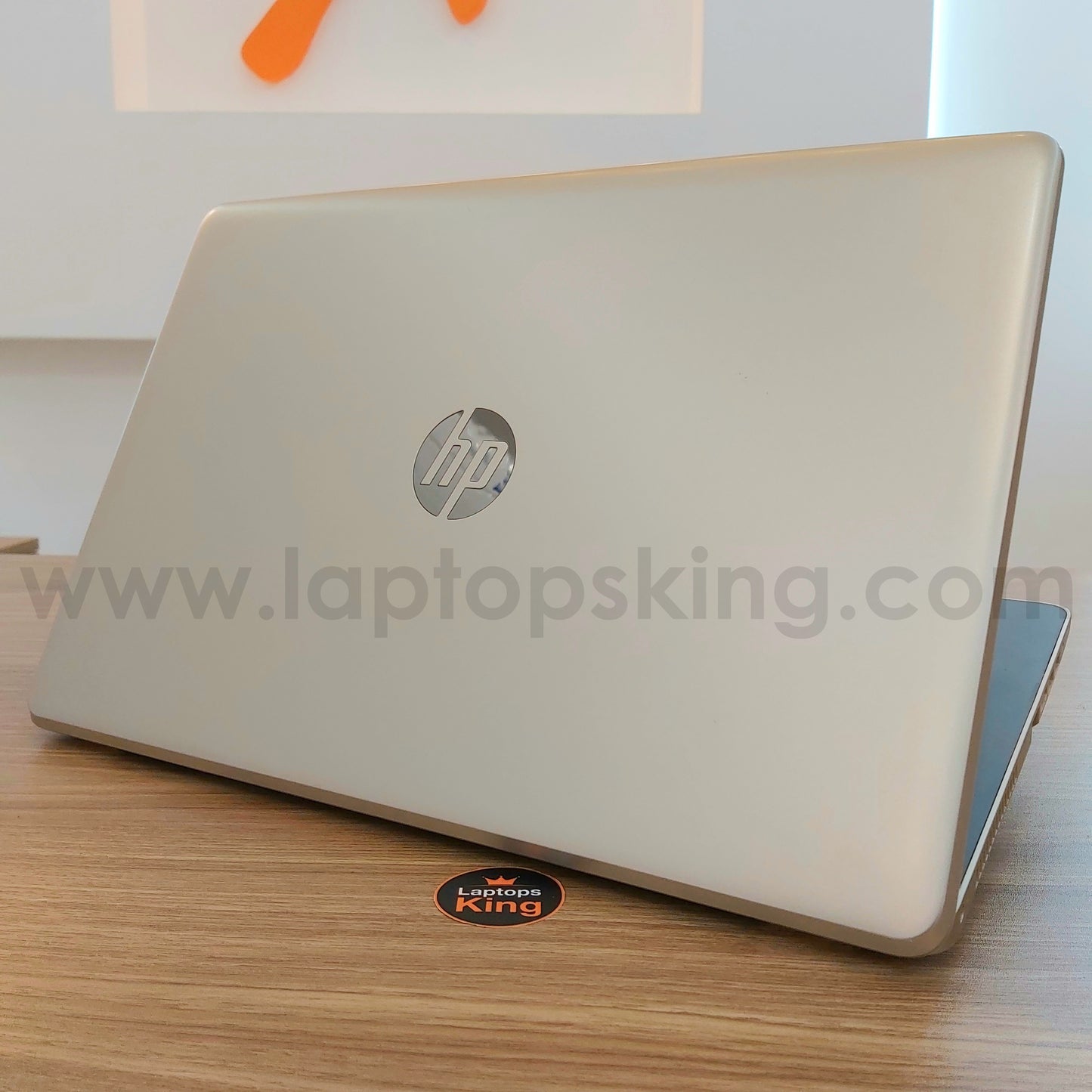 HP 15" Bw0 A9 Radeon R5 Laptop (Used Very Clean)