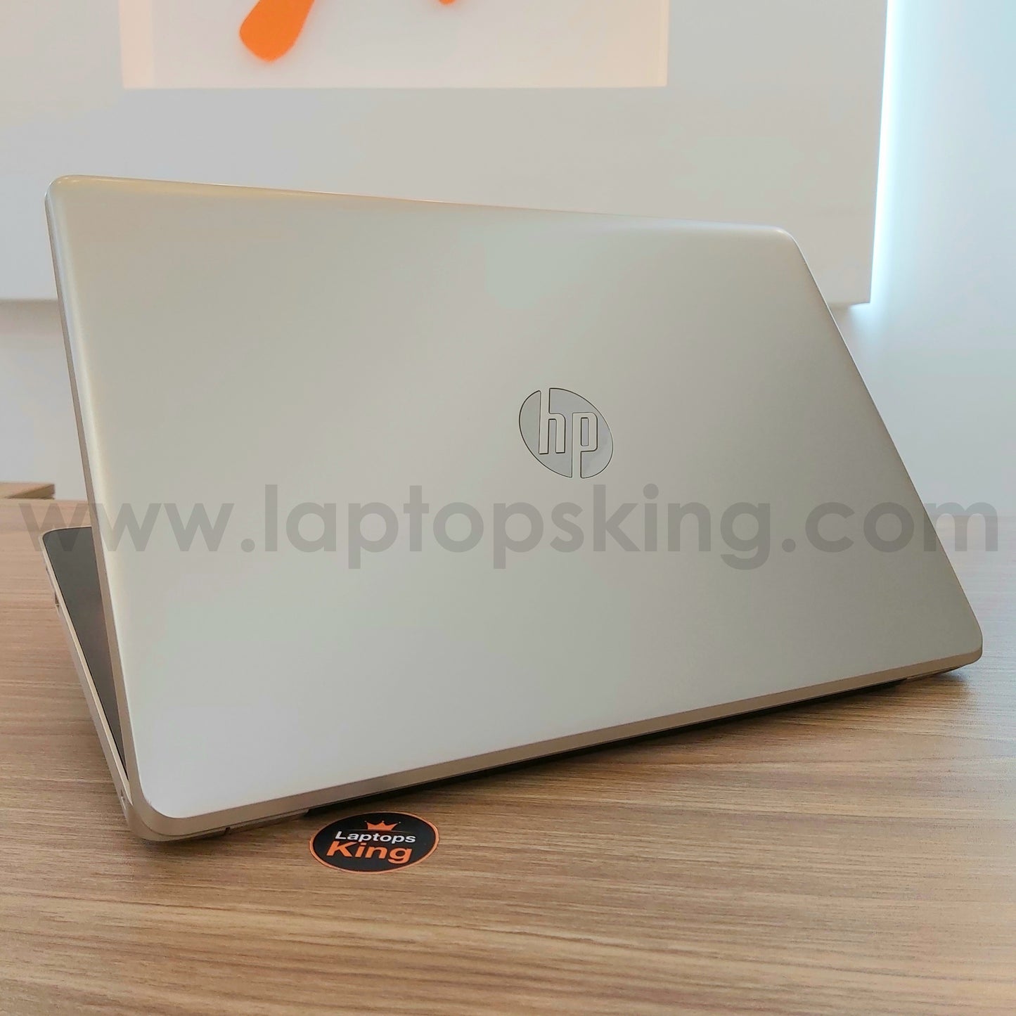 HP 15" Bw0 A9 Radeon R5 Laptop (Used Very Clean)