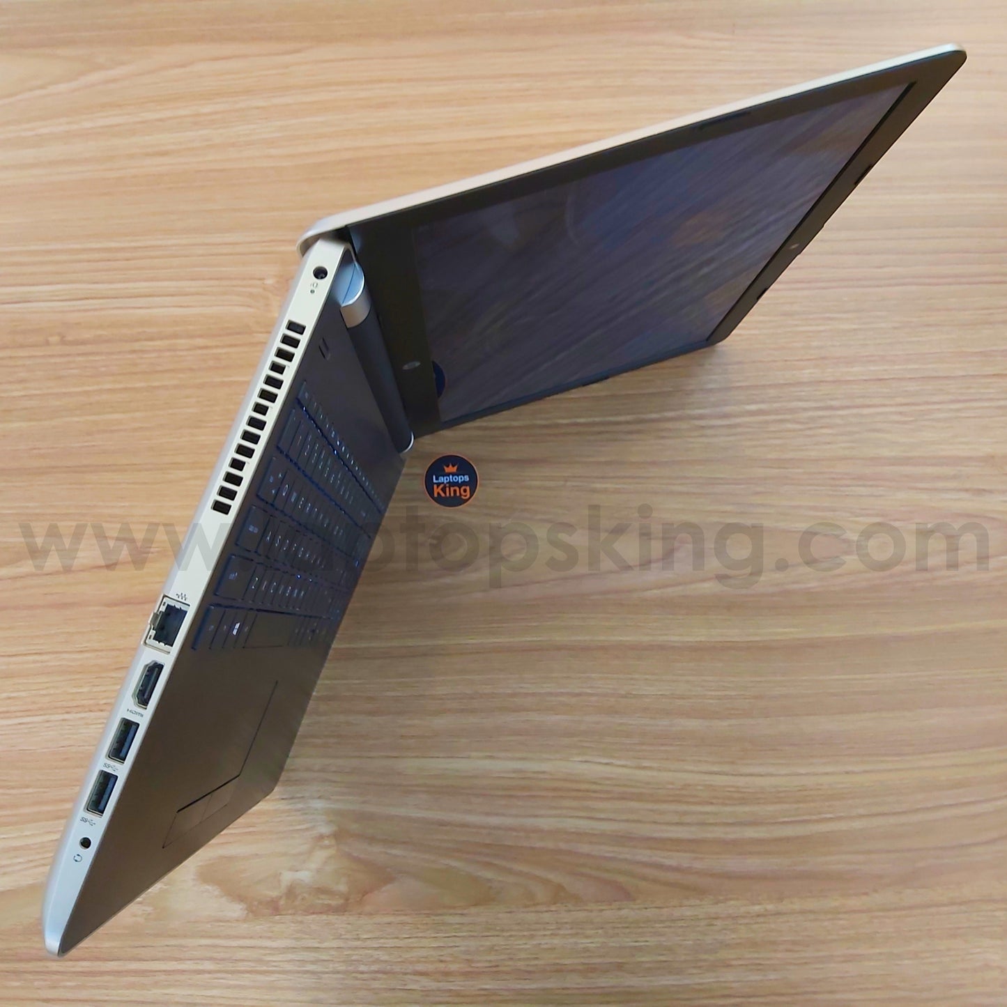 HP 15" Bw0 A9 Radeon R5 Laptop (Used Very Clean)