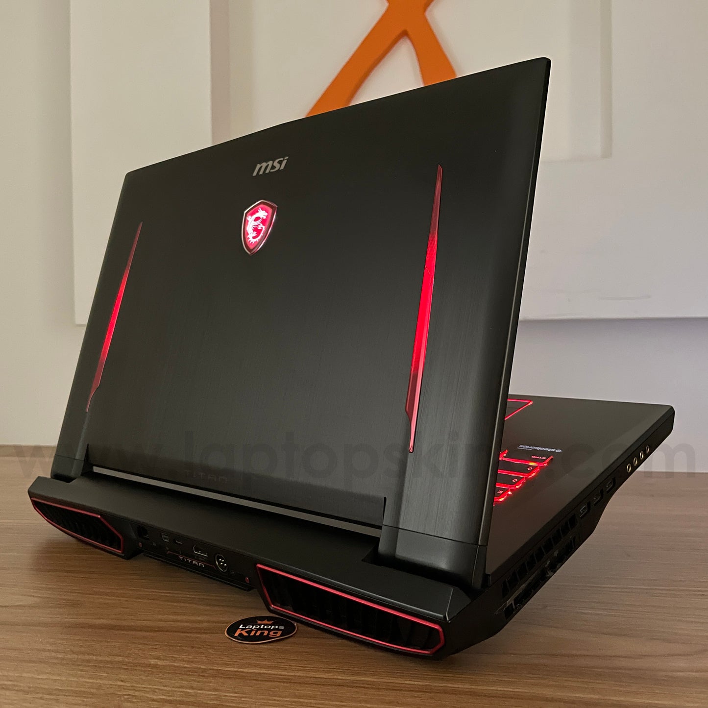Msi Titan GT73EVR 7RE Steelseries Core i7-7700hq Gtx 1070 120hz 17.3" Gaming Laptop (Used Very Clean)