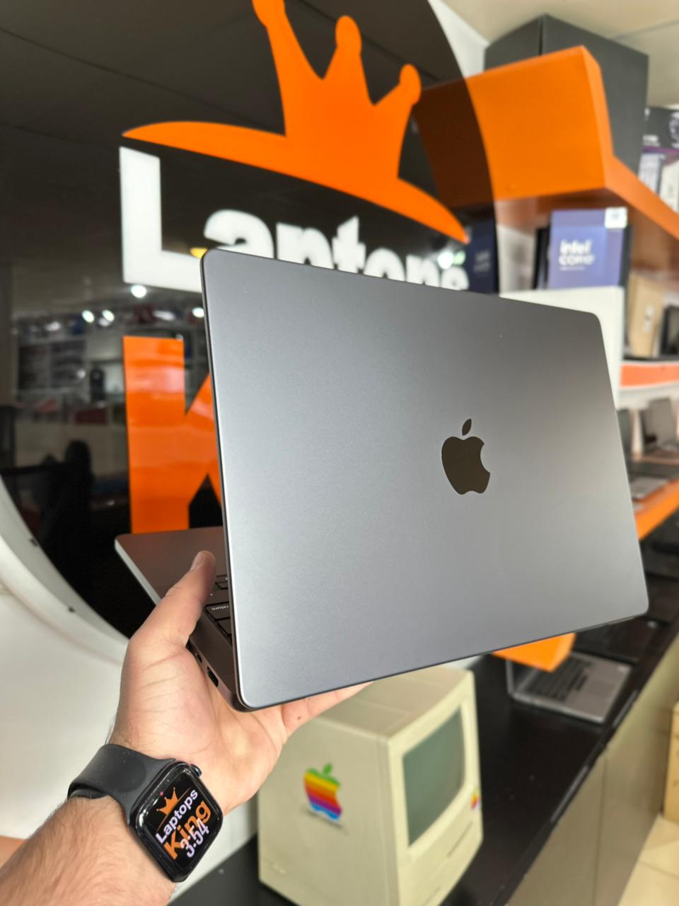 APPLE MACBOOK PRO APPLE M4 PRO 14” LIQUID RETINA DISPLAY (OFFICIAL APPLE WARRANTY TILL 10 SEP 26)