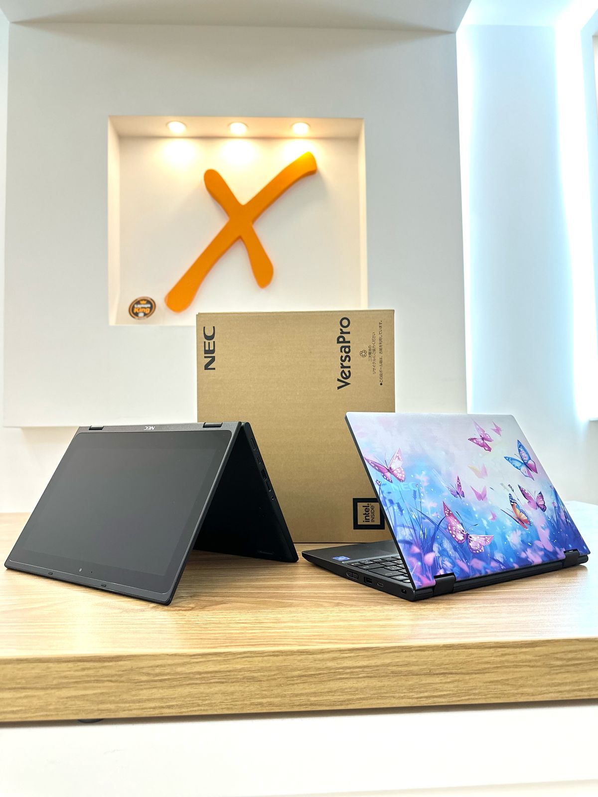NEC　Versa Pro NEC's new VersaPro laptop is a blast from the past, it's got