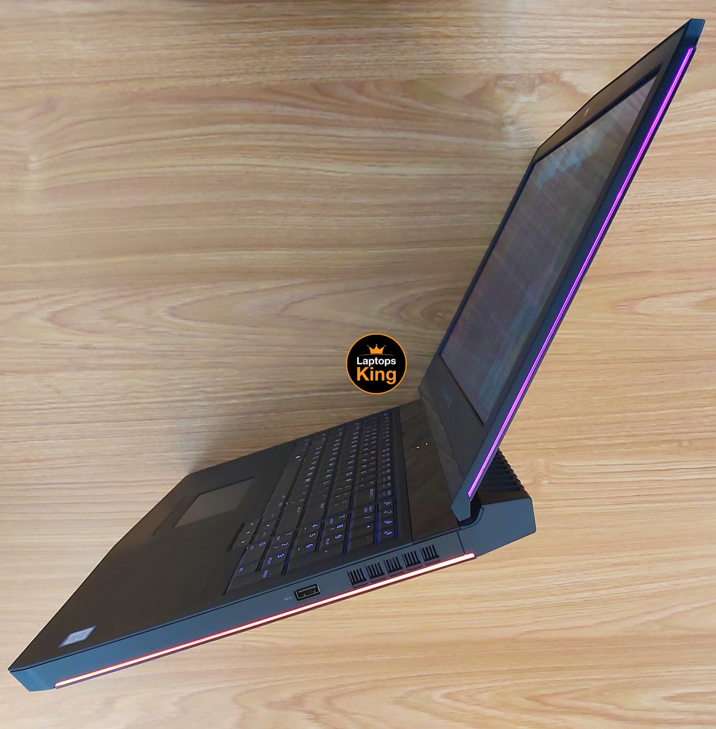 Alienware 17 R5 i7-8750h GTX 1070 Gaming Laptop (Used Very Clean)