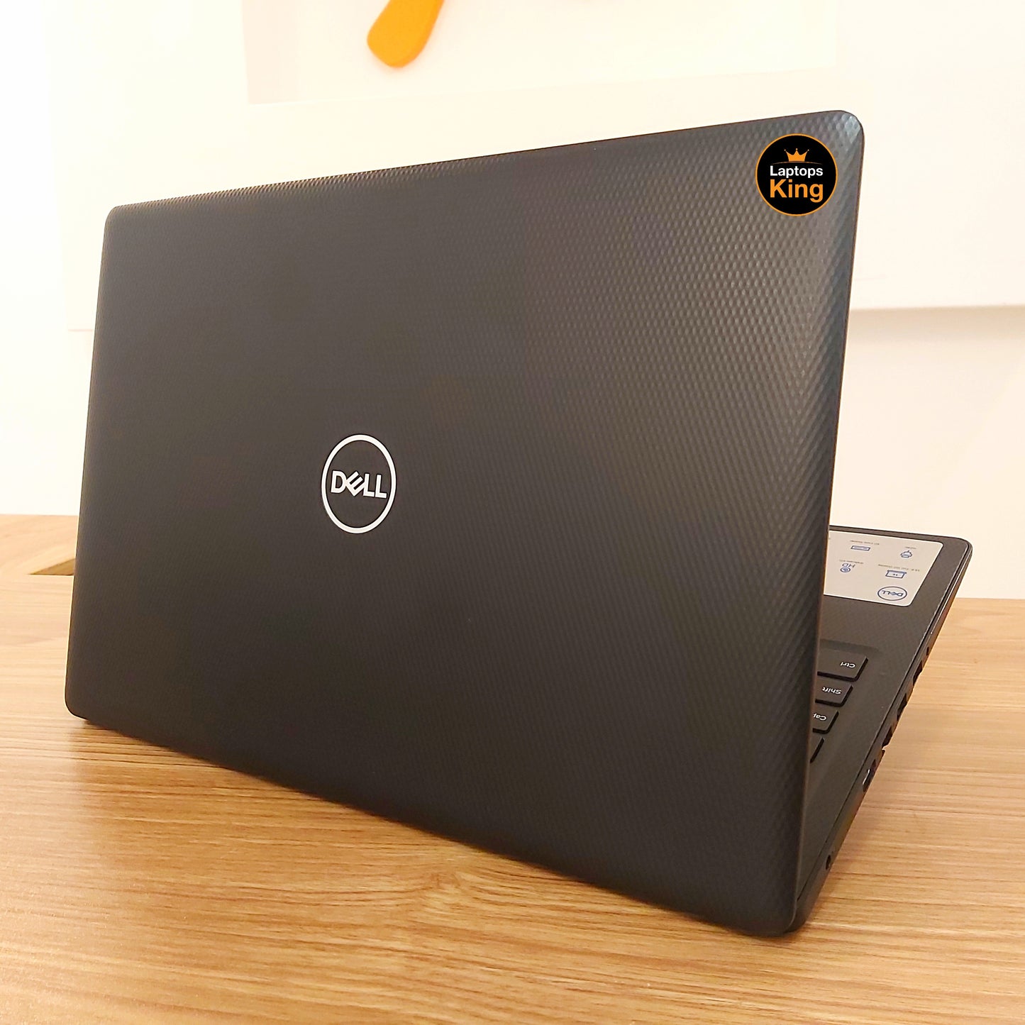 Dell Inspiron 3580 i7-8565u Radeon 520 2gb Laptop (Used Just Like New)