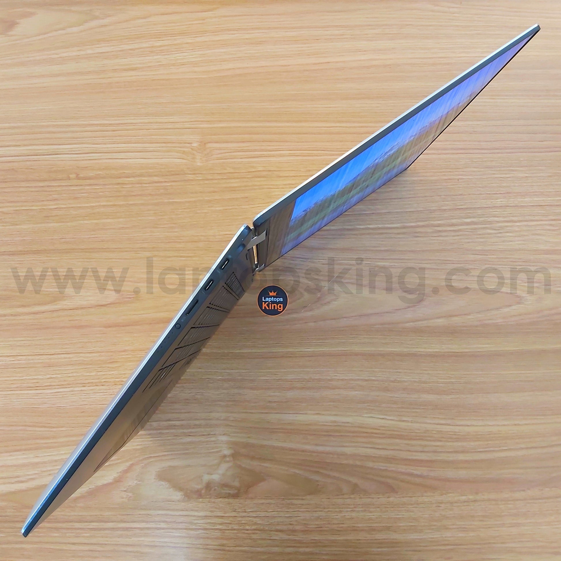 Dell XPS 15 9575 2in1 15.6" i7-8705G RX Vega 4gb Laptop (Used Very Clean) Computer for sale Lebanon, laptop in Lebanon, laptop for sale Lebanon, best programming laptop, laptop for sale in Lebanon, laptops for sale in Lebanon, laptop for sale in Lebanon, buy computer Lebanon, buy laptop Lebanon.