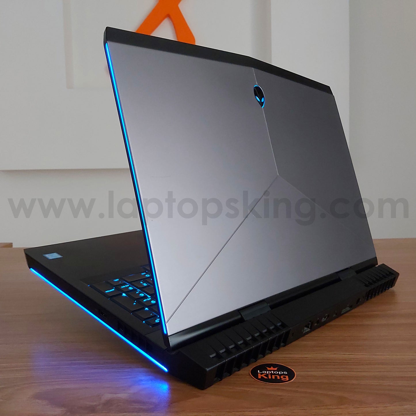Alienware 17 R5 i7-8750h GTX 1080 RGB Gaming Laptop (Used Very Clean)