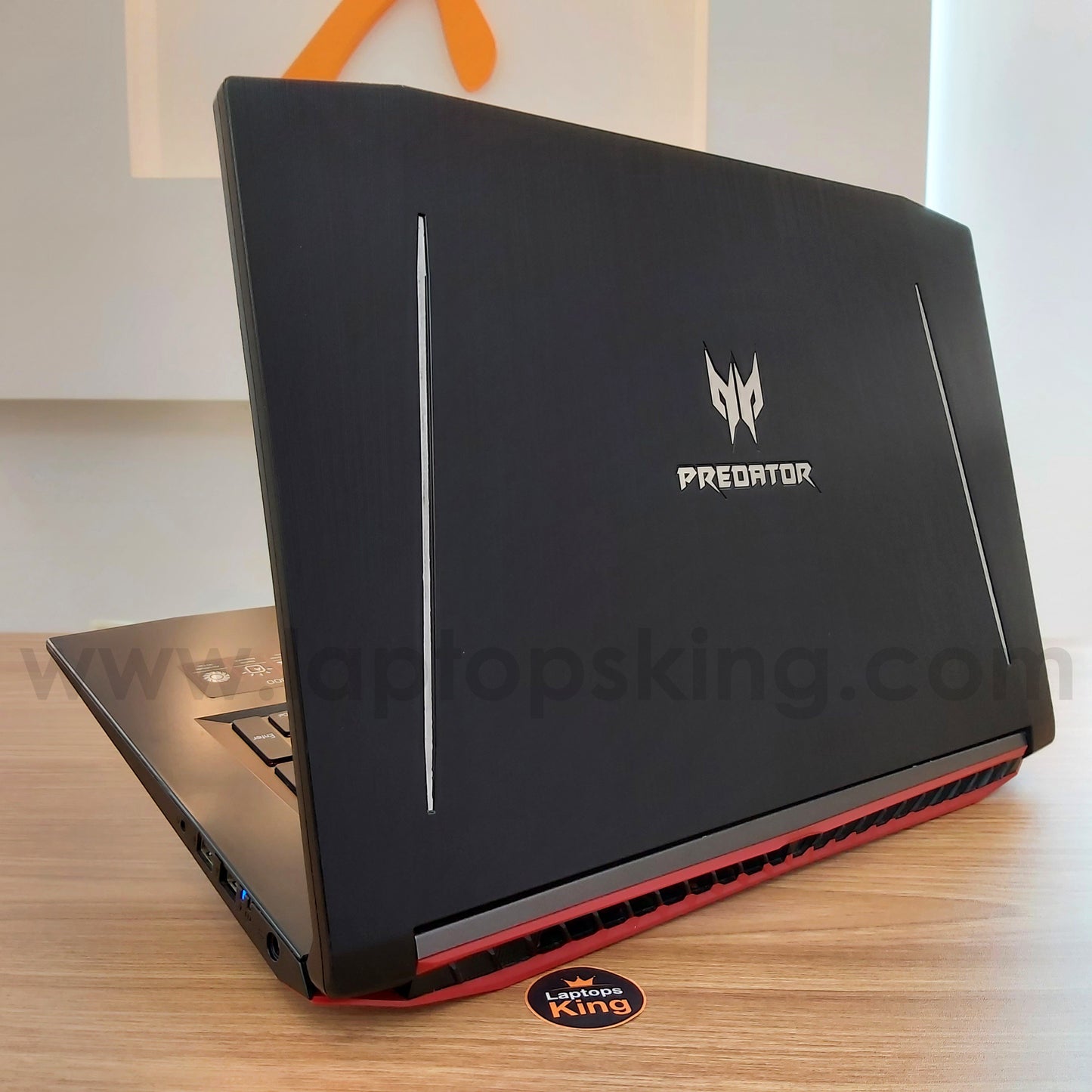 Acer Predator Helios 300 PH317-51 i7-7700HQ Gtx 1060 17.3" Gaming Laptop (Used Very Clean)