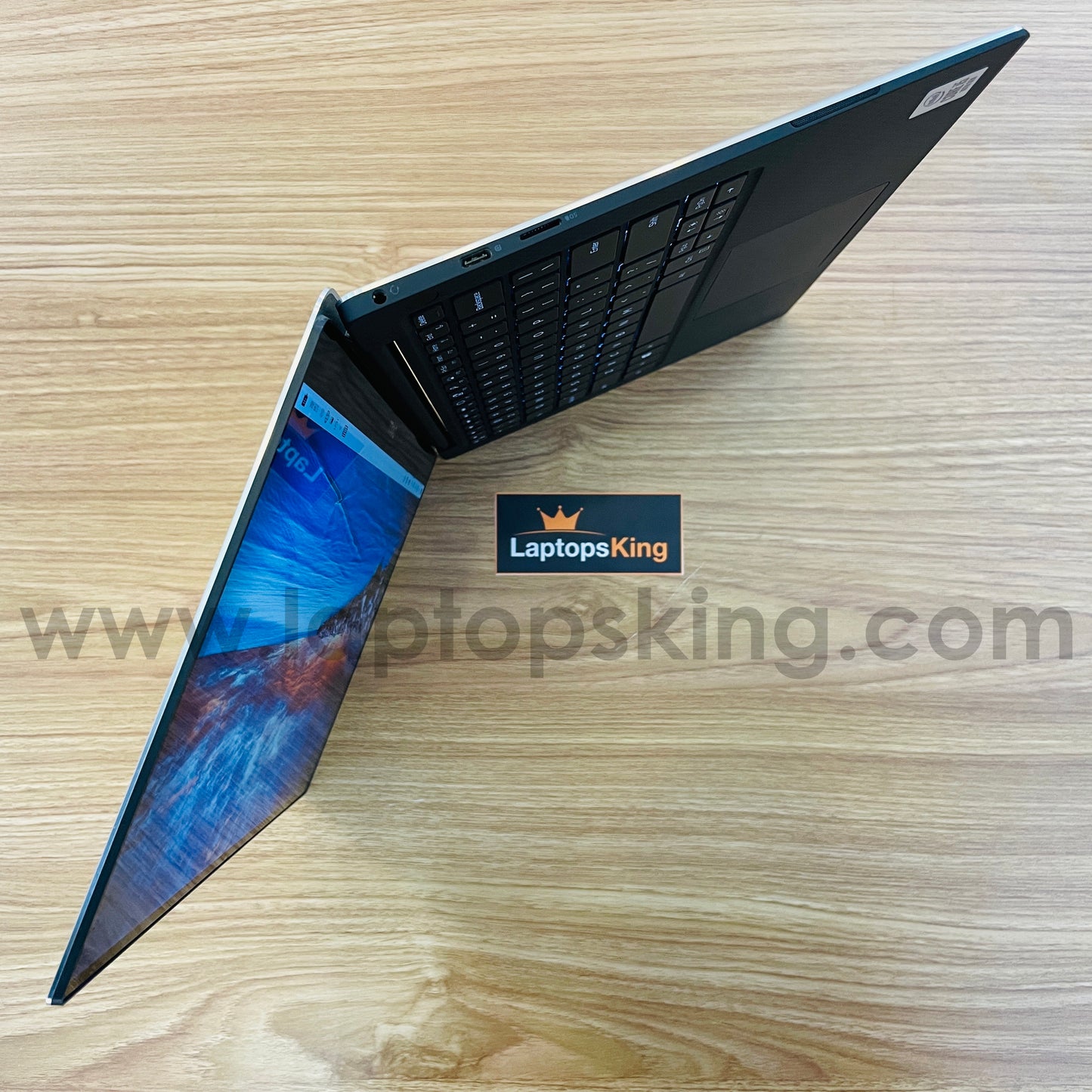 Dell XPS 13 7390 i5-10Th Gen 4gb Ram 128gb NVMe Laptop (New Open Box)